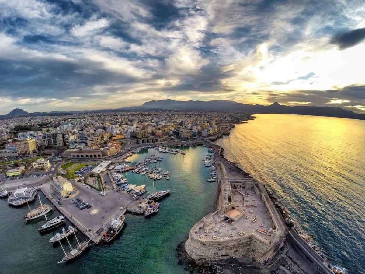 Korai Suites By Good Life Heraklion  Exterior photo